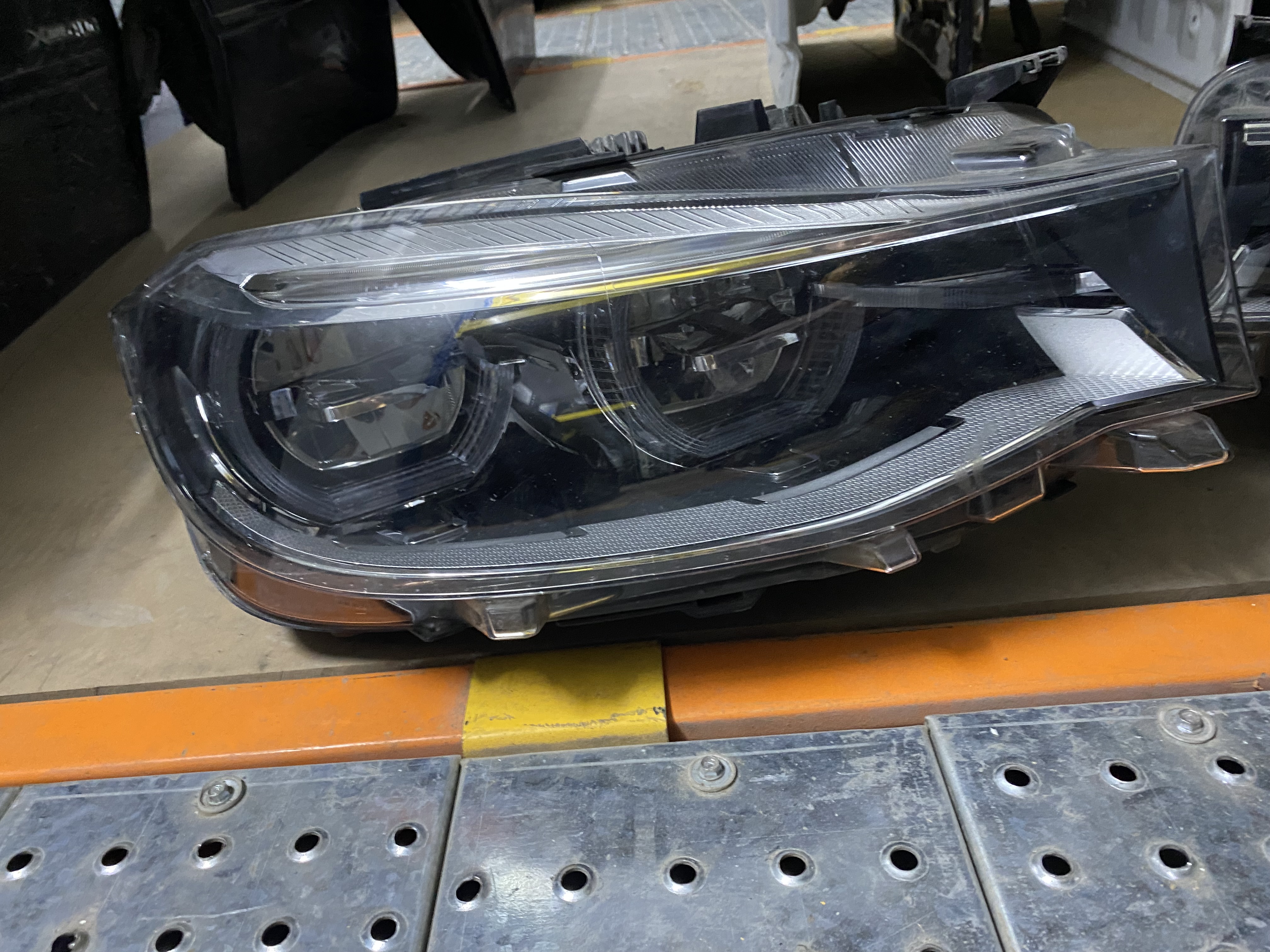 BMW F34 GT MAKYAJLI ADAPTİVE LED FAR SAĞ SOL ORJINAL ÇIKMA
