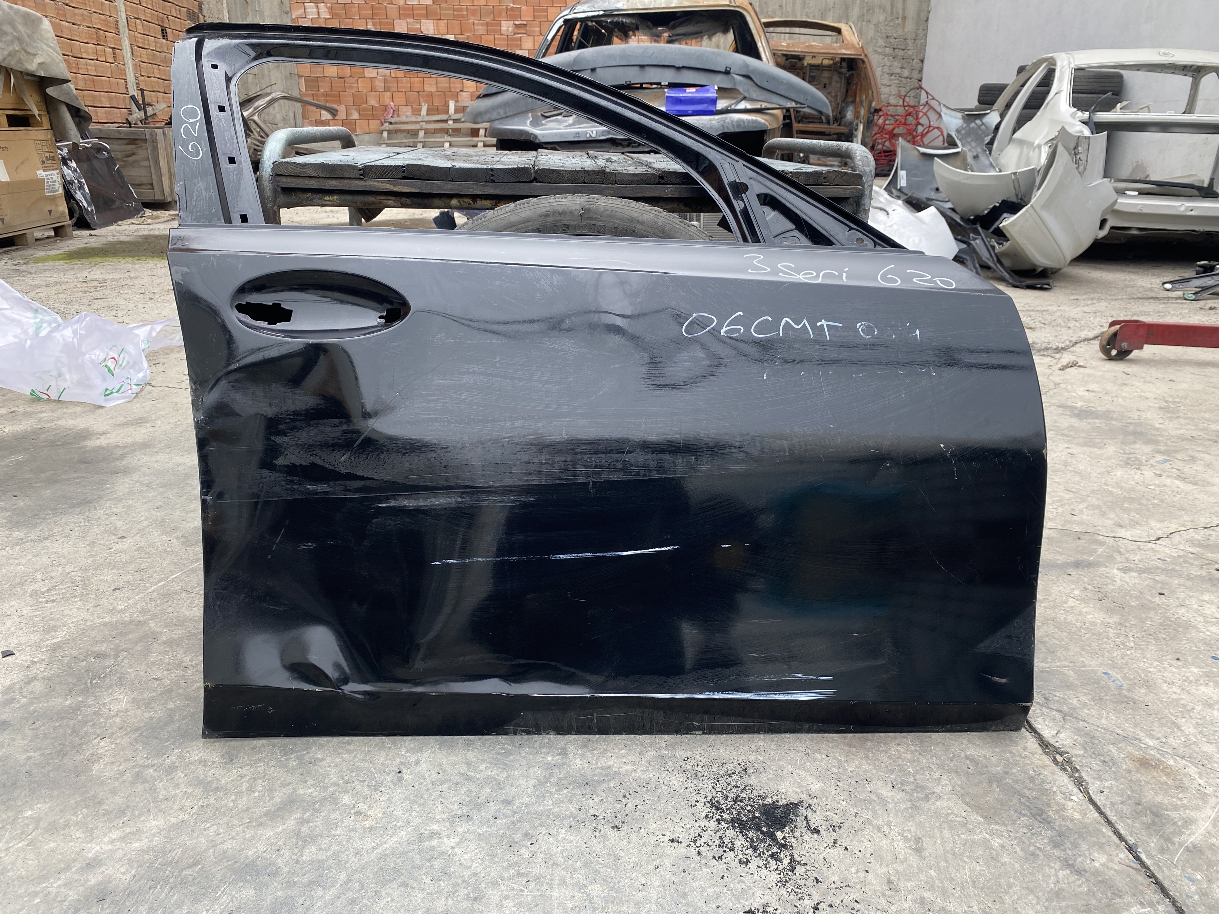 BMW G20 SAĞ ÖN KAPI ORJİNAL ÇIKMA 