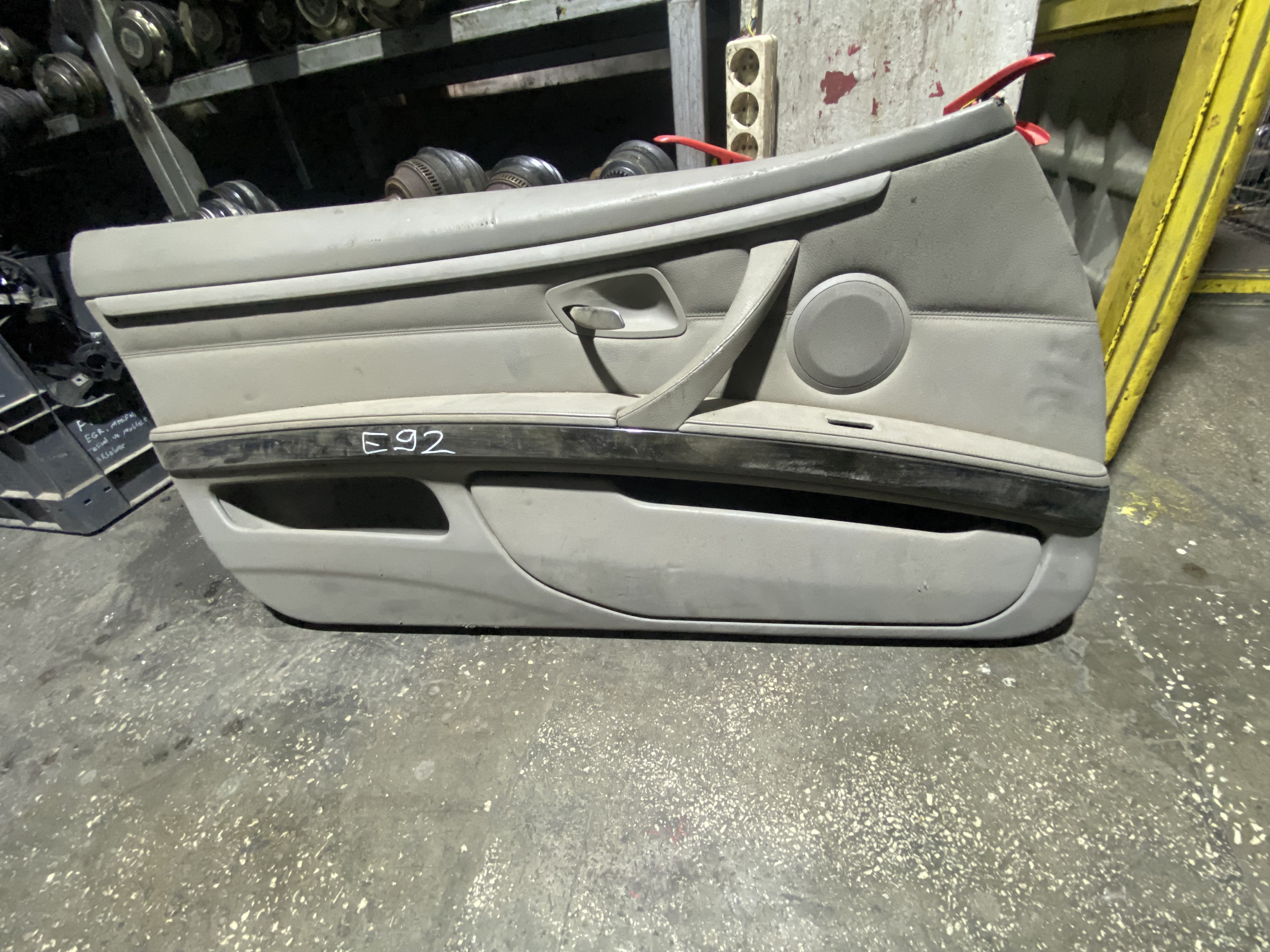 BMW 3 SERİSİ E92 COUPE SOL KAPI DÖŞEMESİ ORJİNAL ÇIKMA