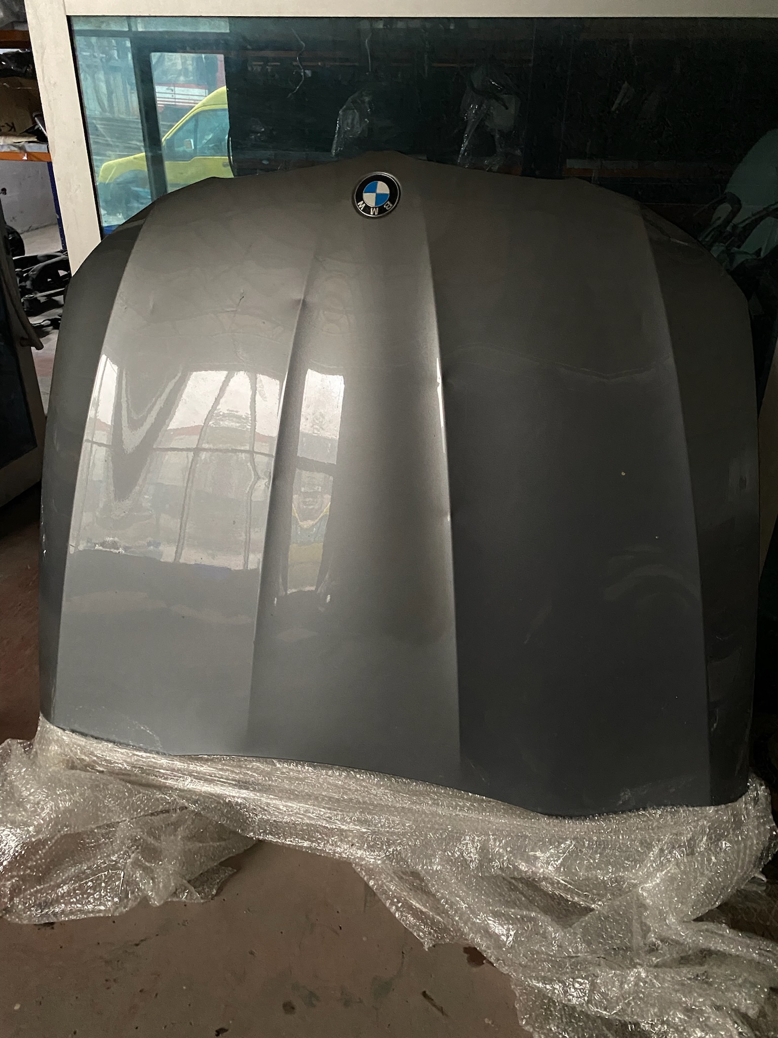BMW E90 LCI FÜME MOTOR KAPUTU 41617153940 ORJİNAL ÇIKMA