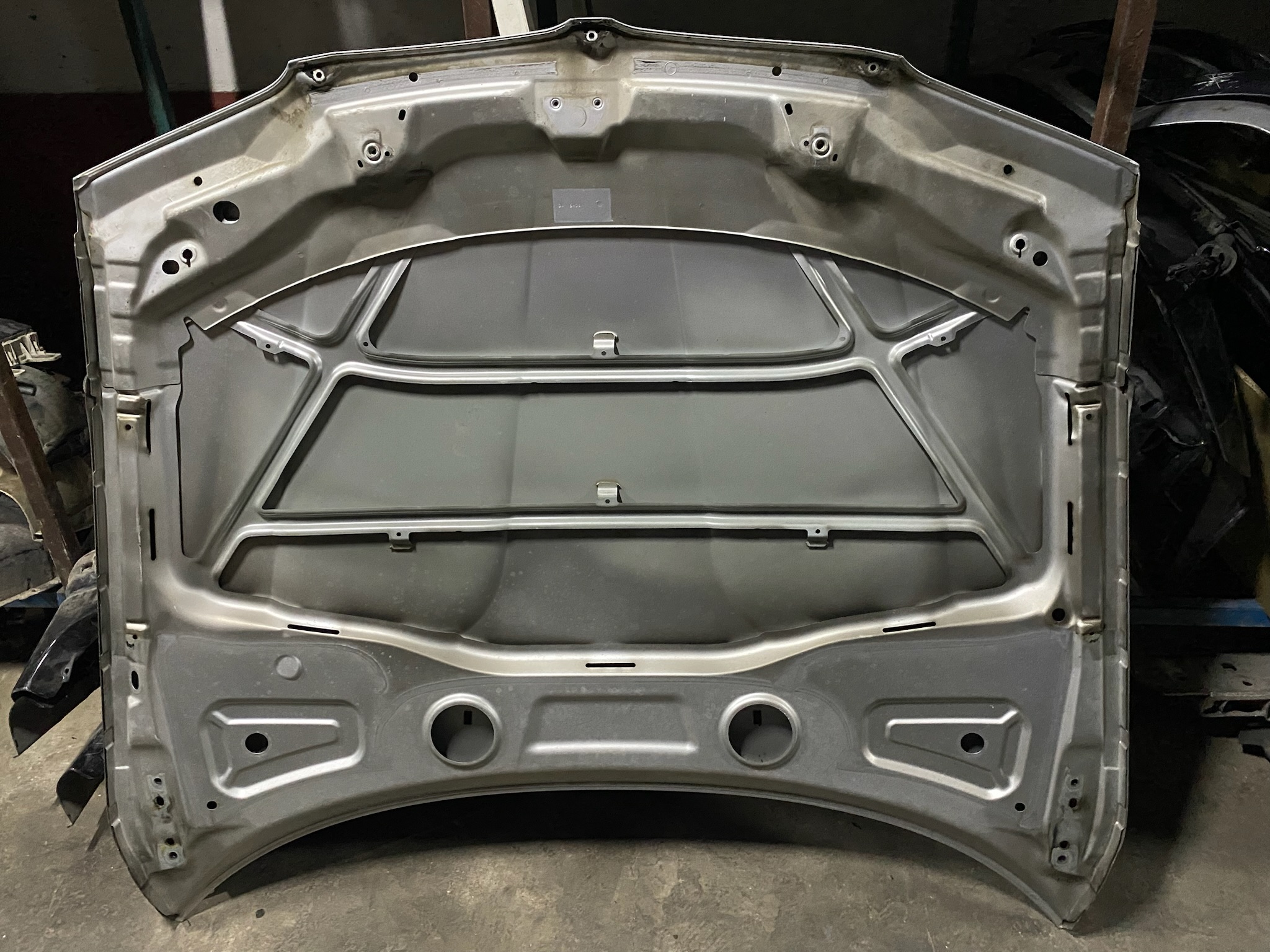 BMW X3 E83 MOTOR KAPUTU GÜMÜŞ GRİ 41003449411 ORJINAL ÇIKMA