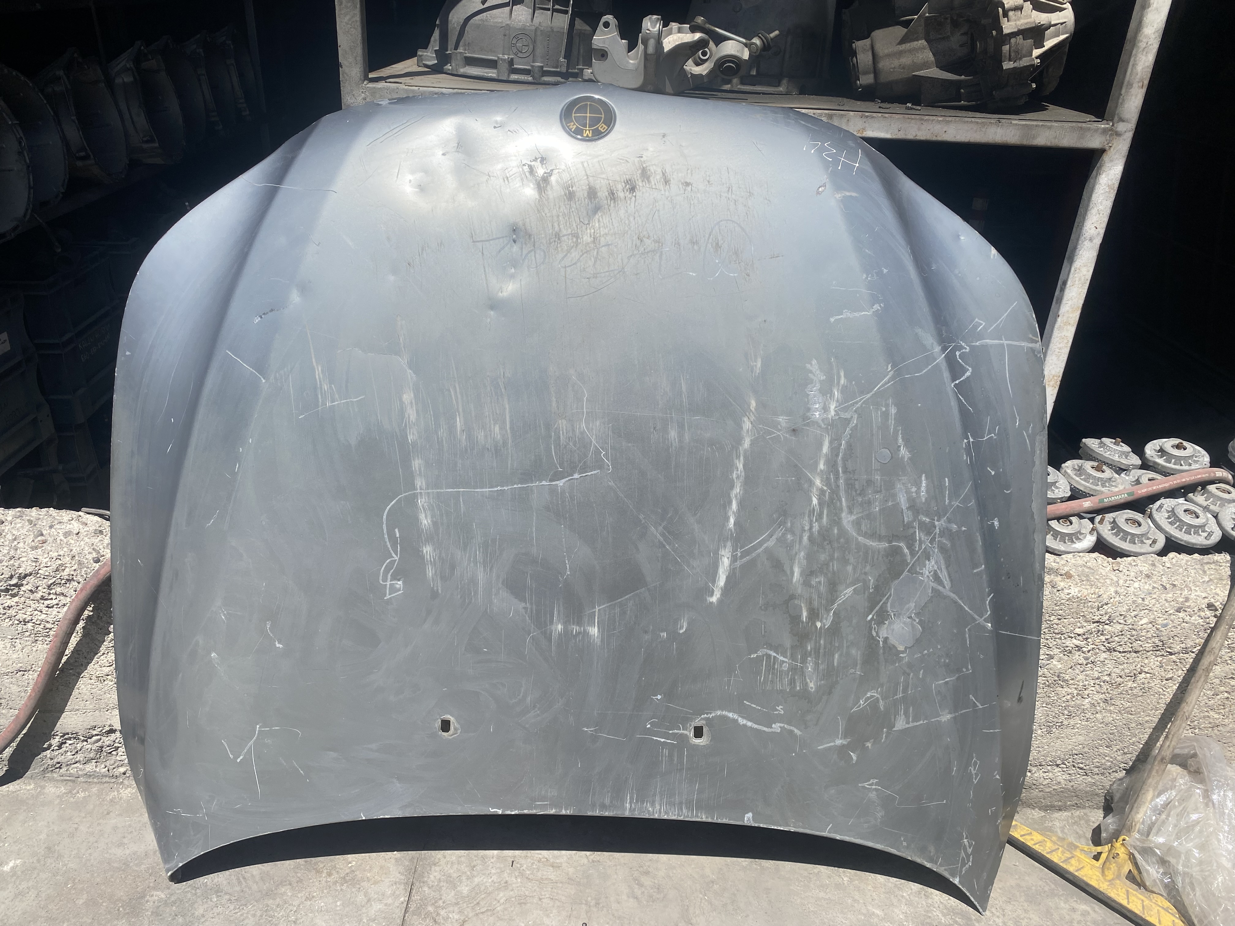 BMW E60 GRİ MOTOR KAPUTU 41617111385 ORJİNAL ÇIKMA