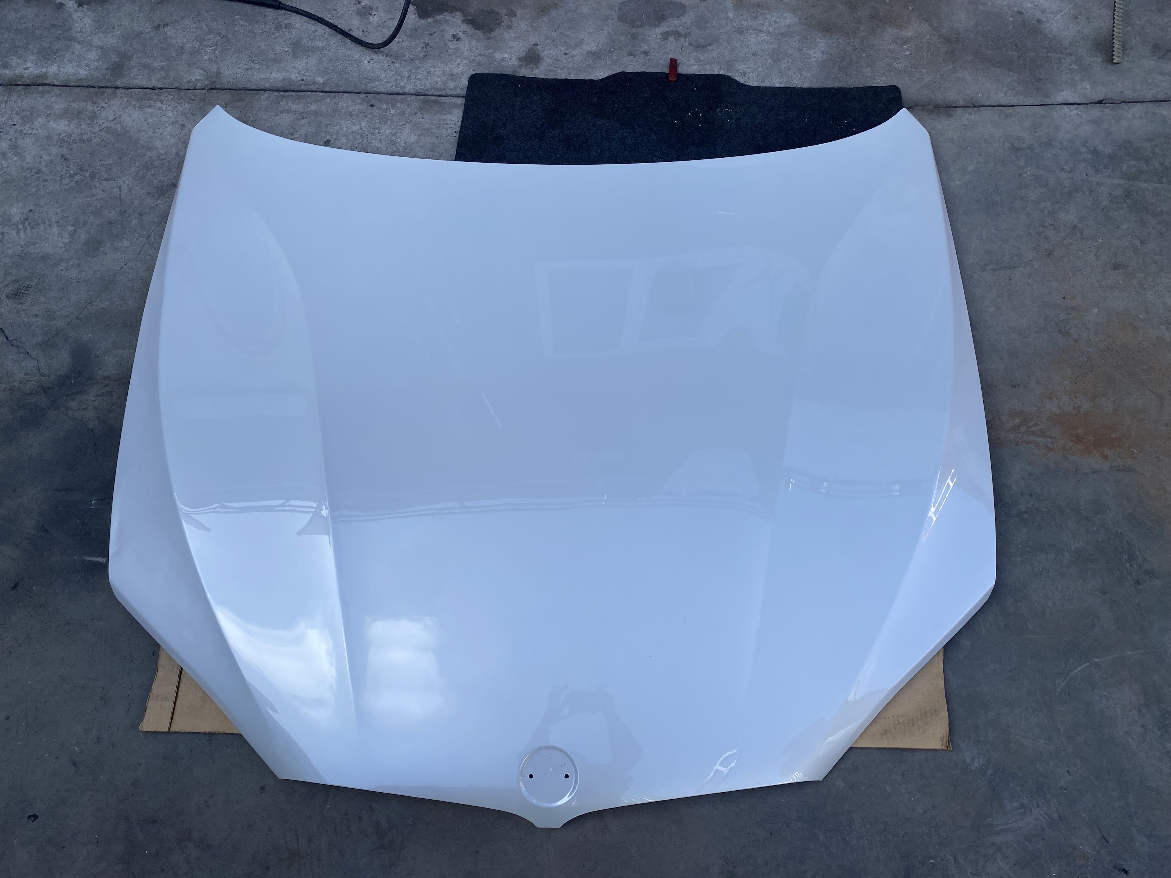 BMW X5 F15 SEDEFLİ BEYAZ KAPUT ORJİNAL ÇIKMA