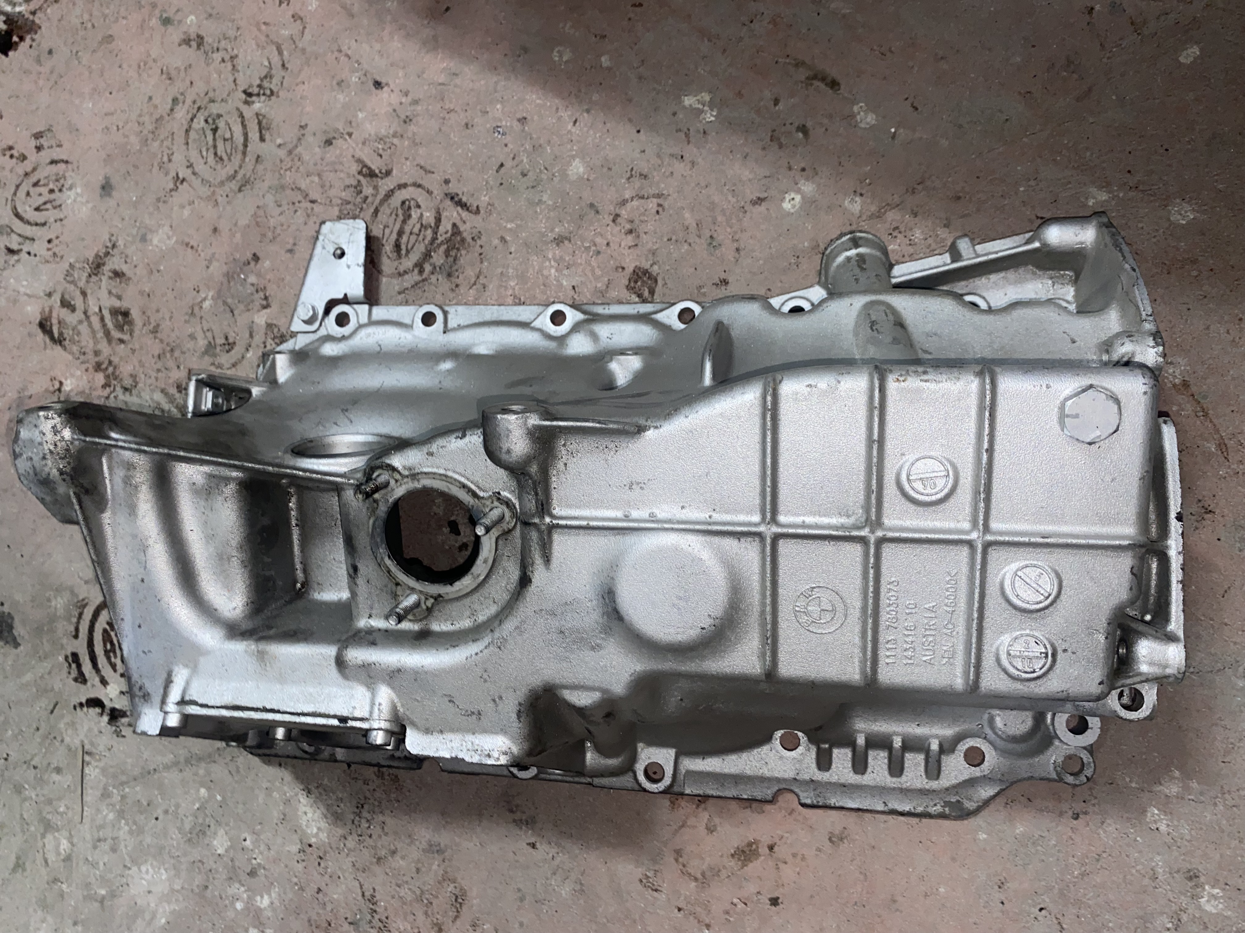 BMW E90 E87 E84 N47 XDRİVE MOTOR KARTERİ 7803073 ORJİNAL ÇIKMA