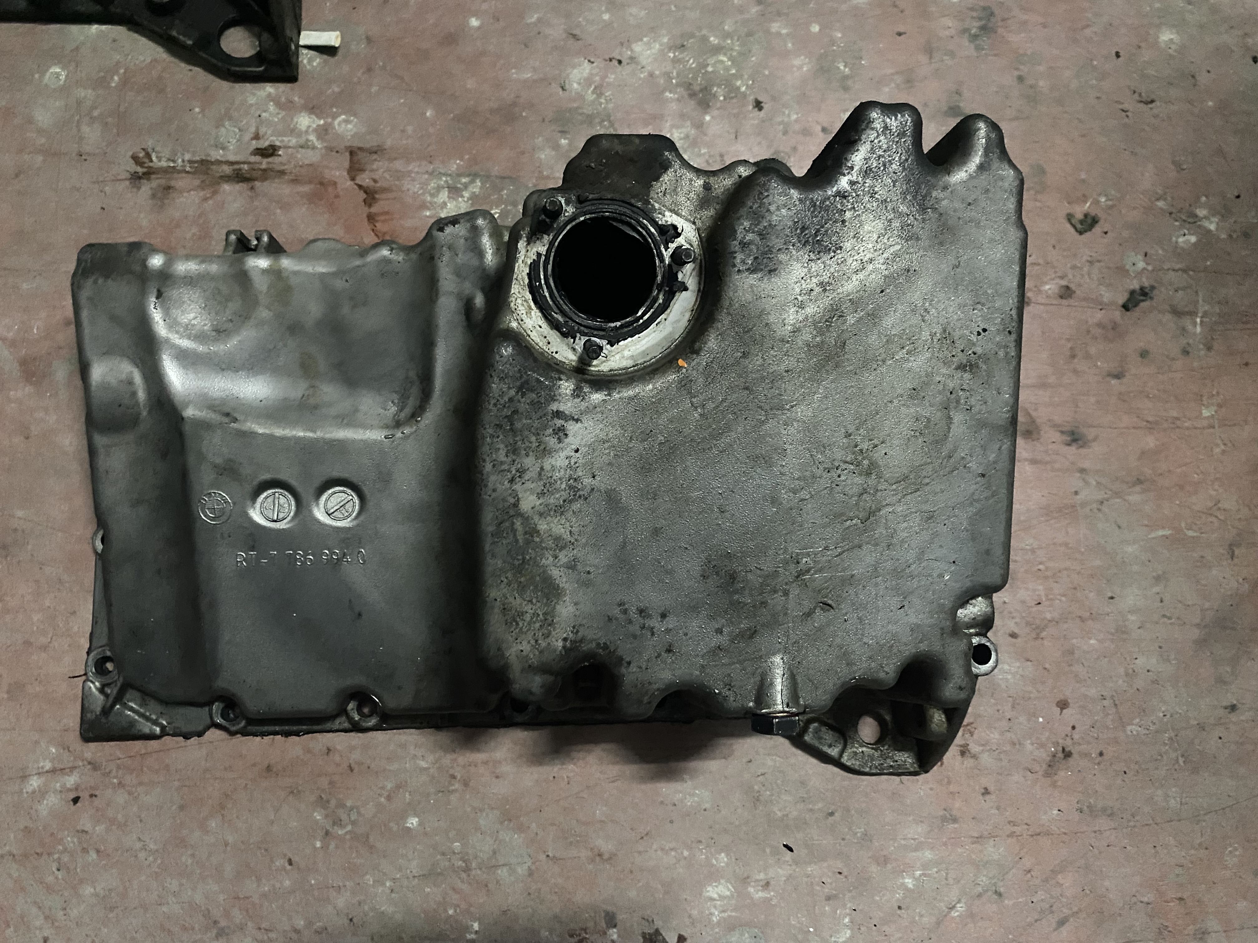 BMW E46 M47N MOTOR KARTERİ 7786994 ORJİNAL ÇIKMA