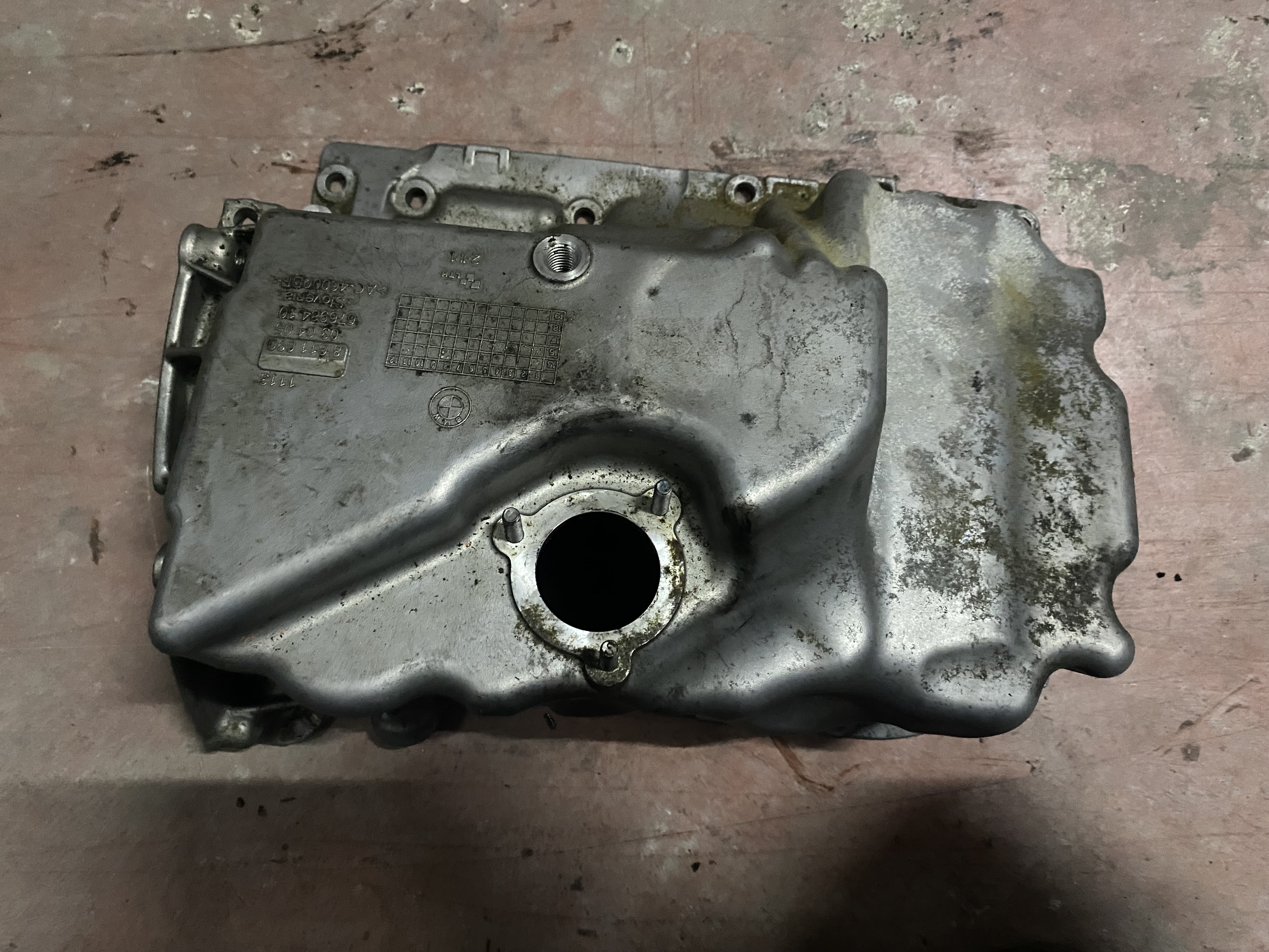 BMW F20 F30 B38 MOTOR KARTERİ 8611690 ORJİNAL ÇIKMA
