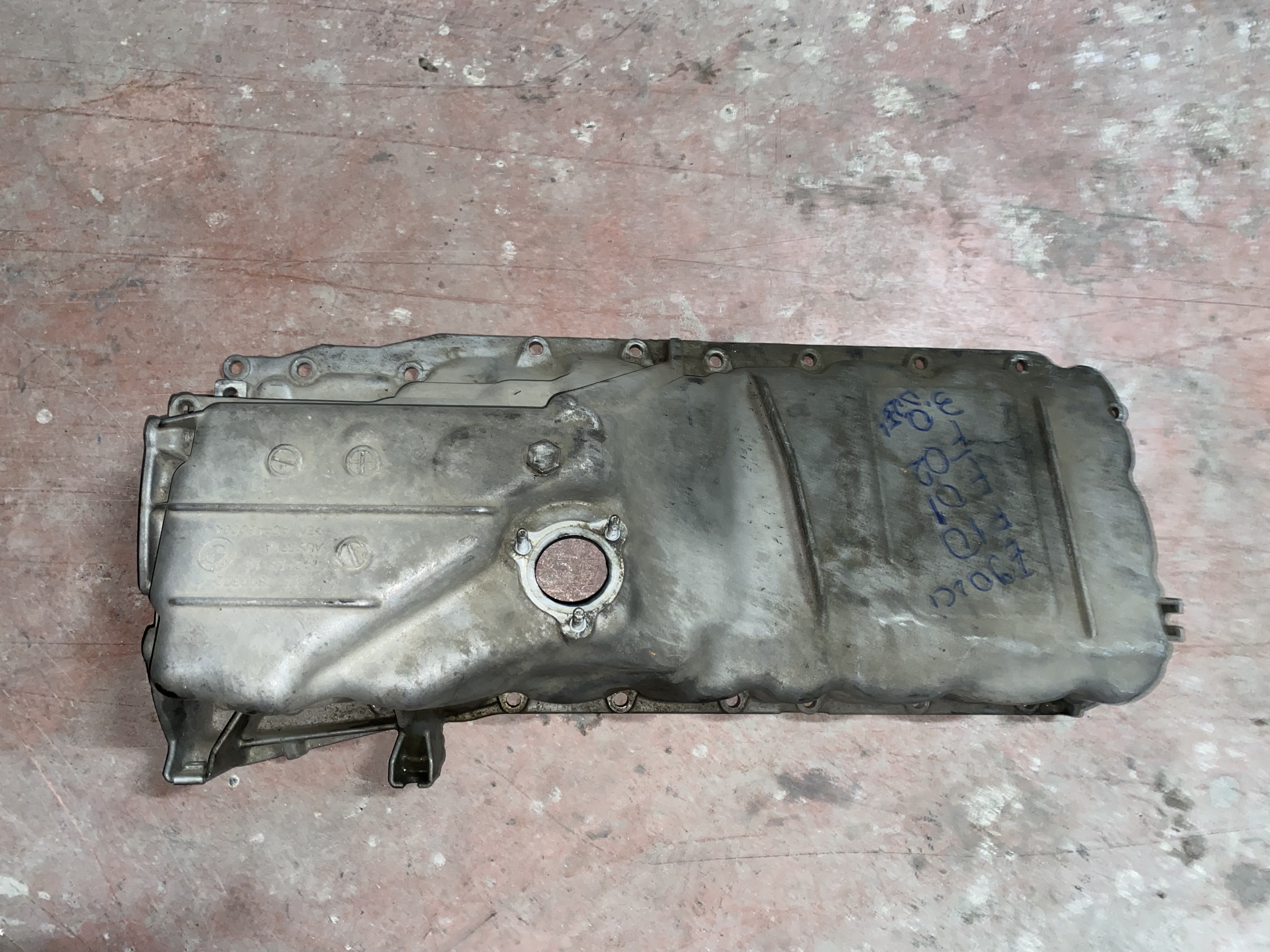 BMW N57 MOTOR KARTERİ 7800322 ORJİNAL ÇIKMA