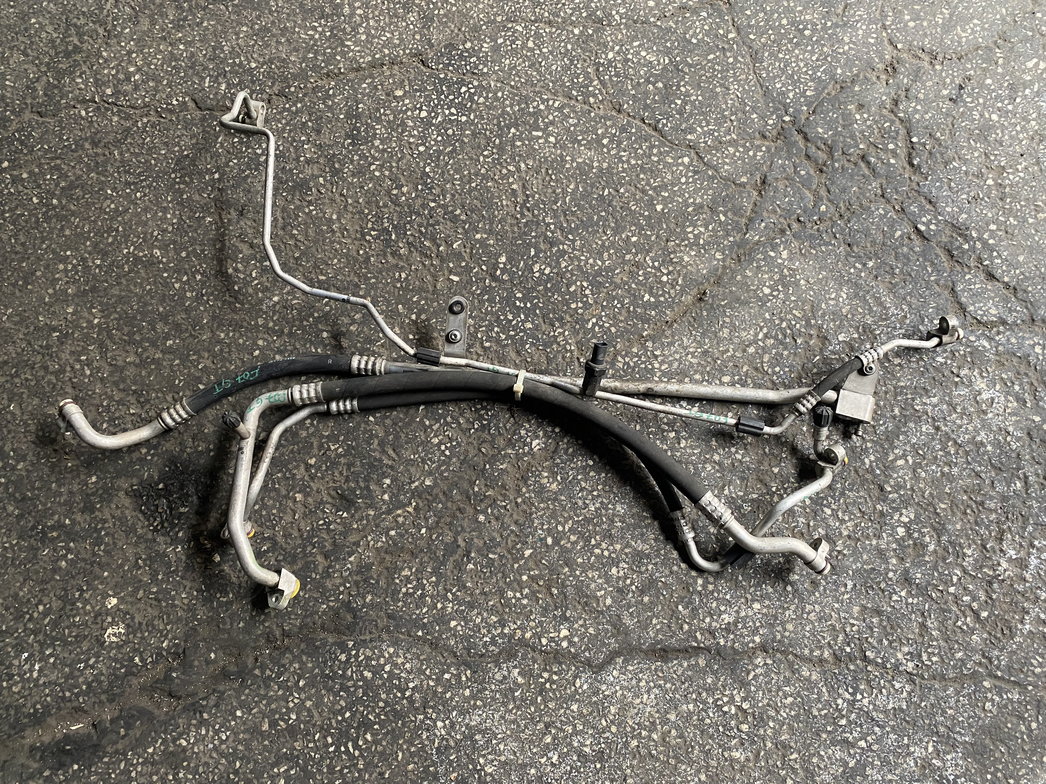 BMW F10 F01 F07 N57 N57N KLİMA BORUSU TAKIM 64534249893 ORJİNAL ÇIKMA 