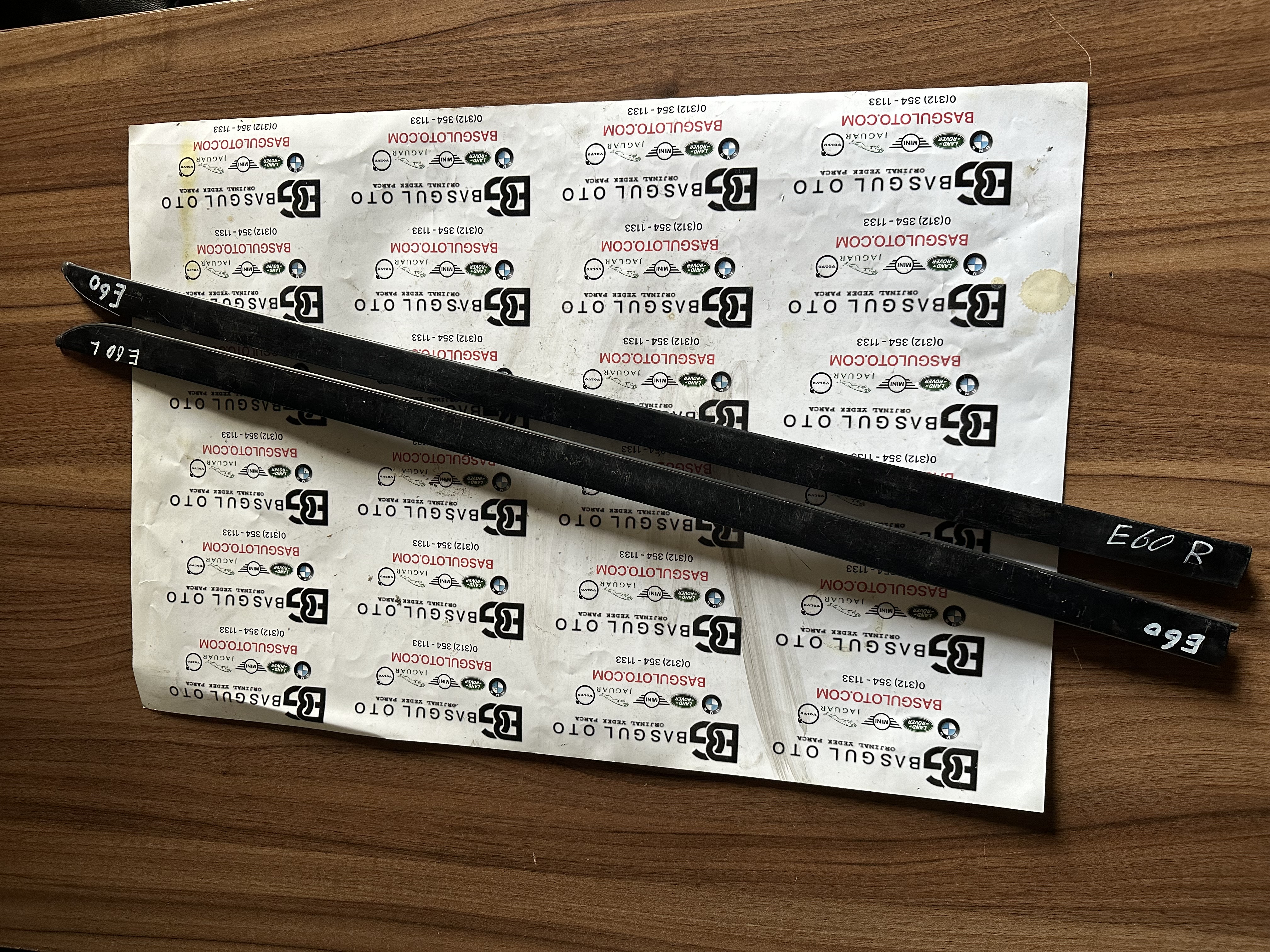 BMW E60 ÖN CAM ÇITASI ORJINAL ÇIKMA