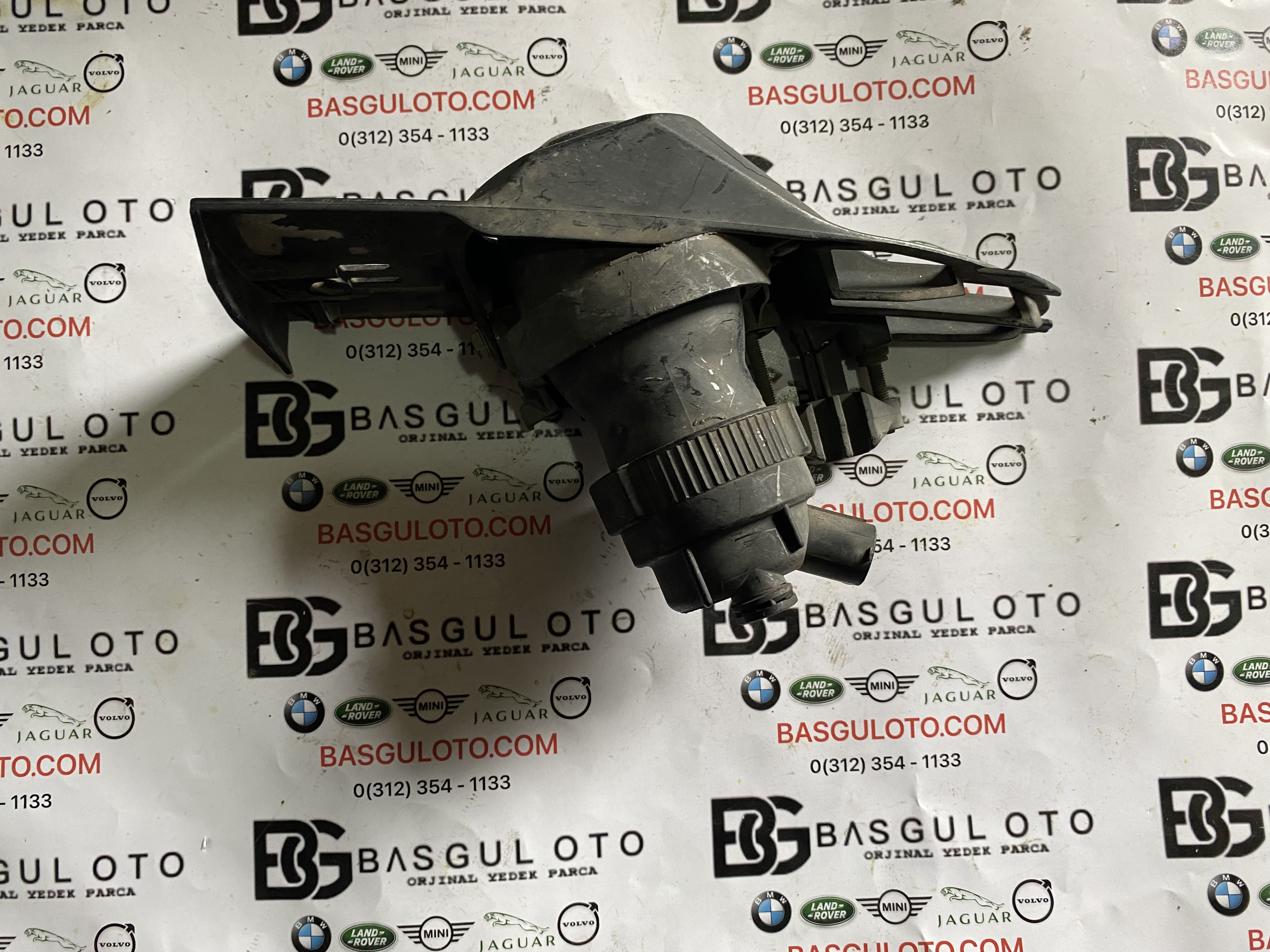 BMW E65 SAĞ SİS FARI 63178379684 ORJİNAL ÇIKMA