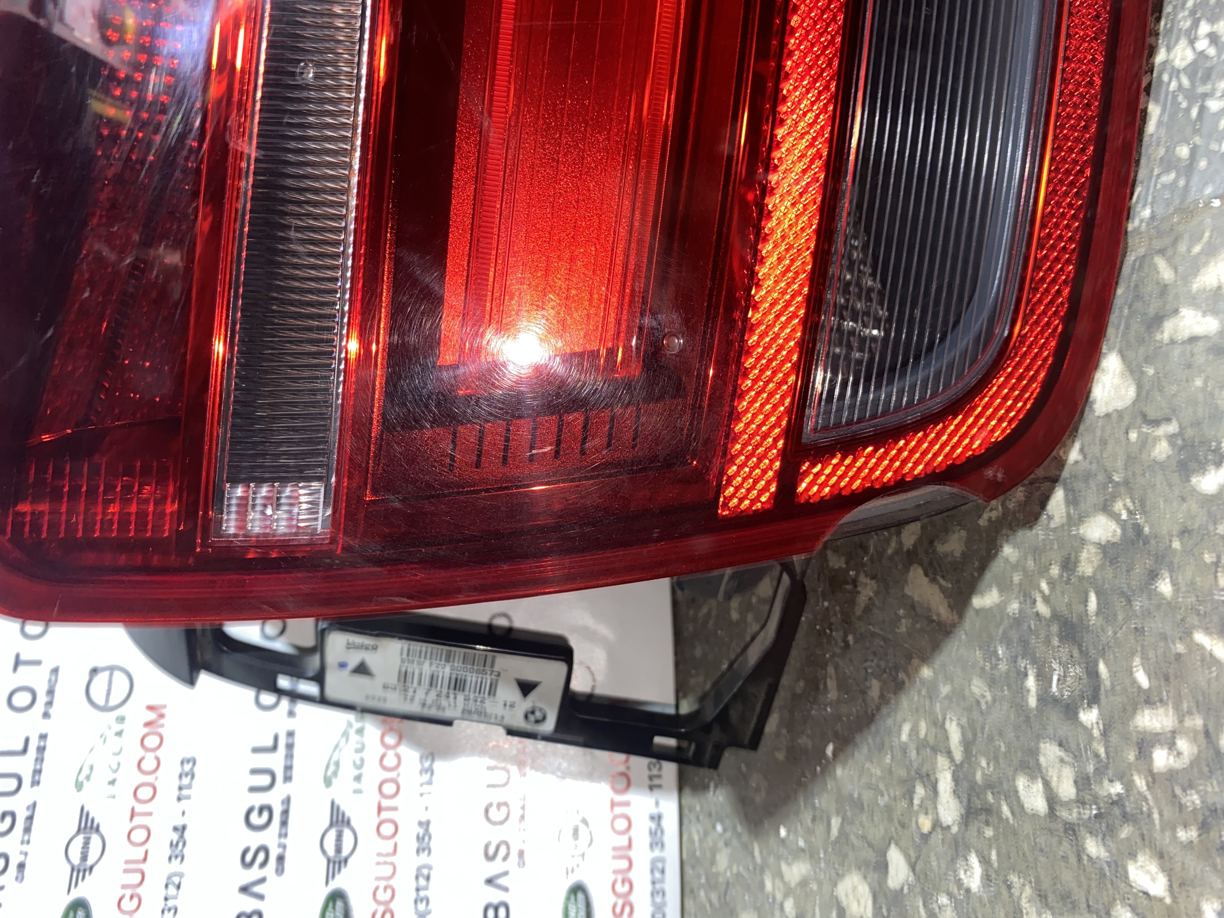 BMW F20 SAĞ STOP LAMBASI ORJINAL ÇIKMA