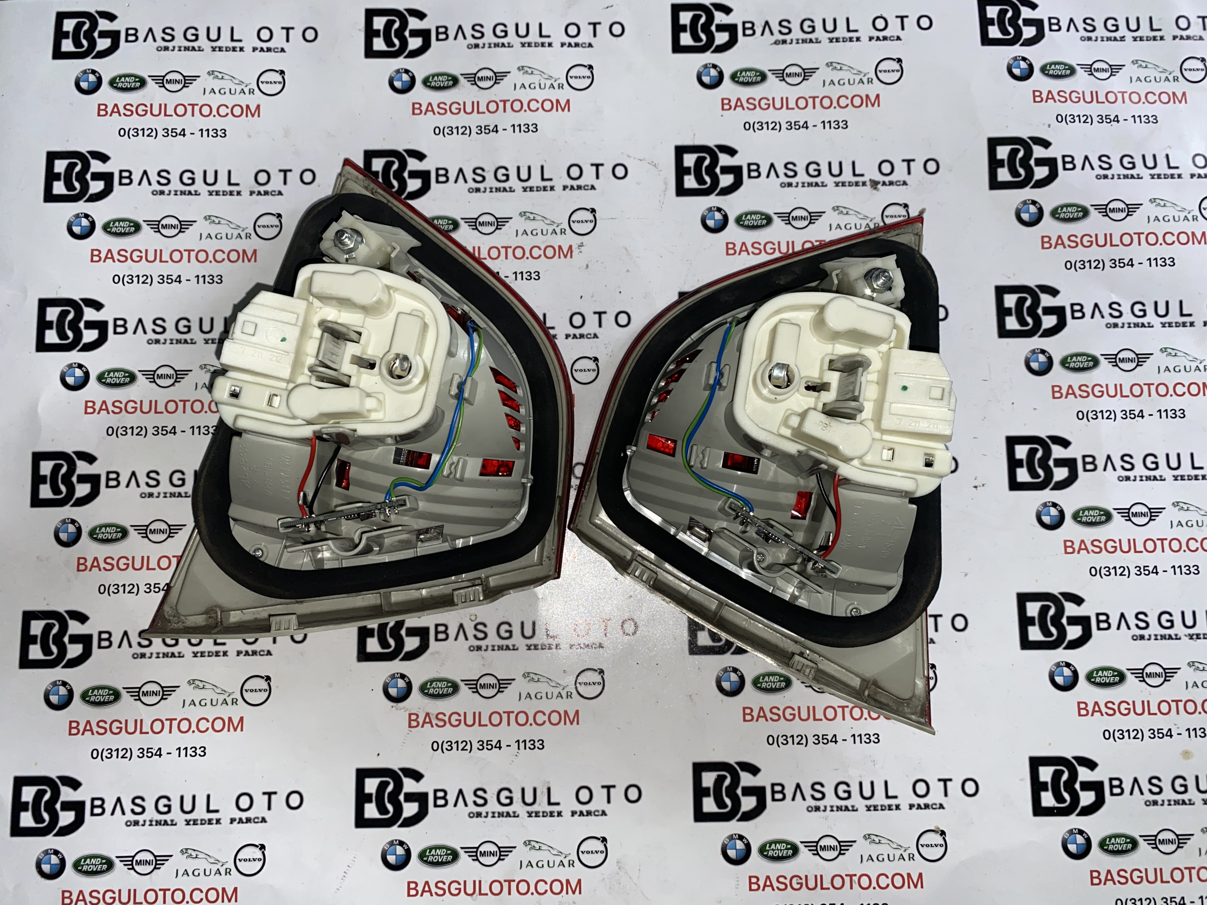 BMW E90 LCI BAGAJ STOPLARI SAĞ SOL  7154156 ORJİNAL ÇIKMA