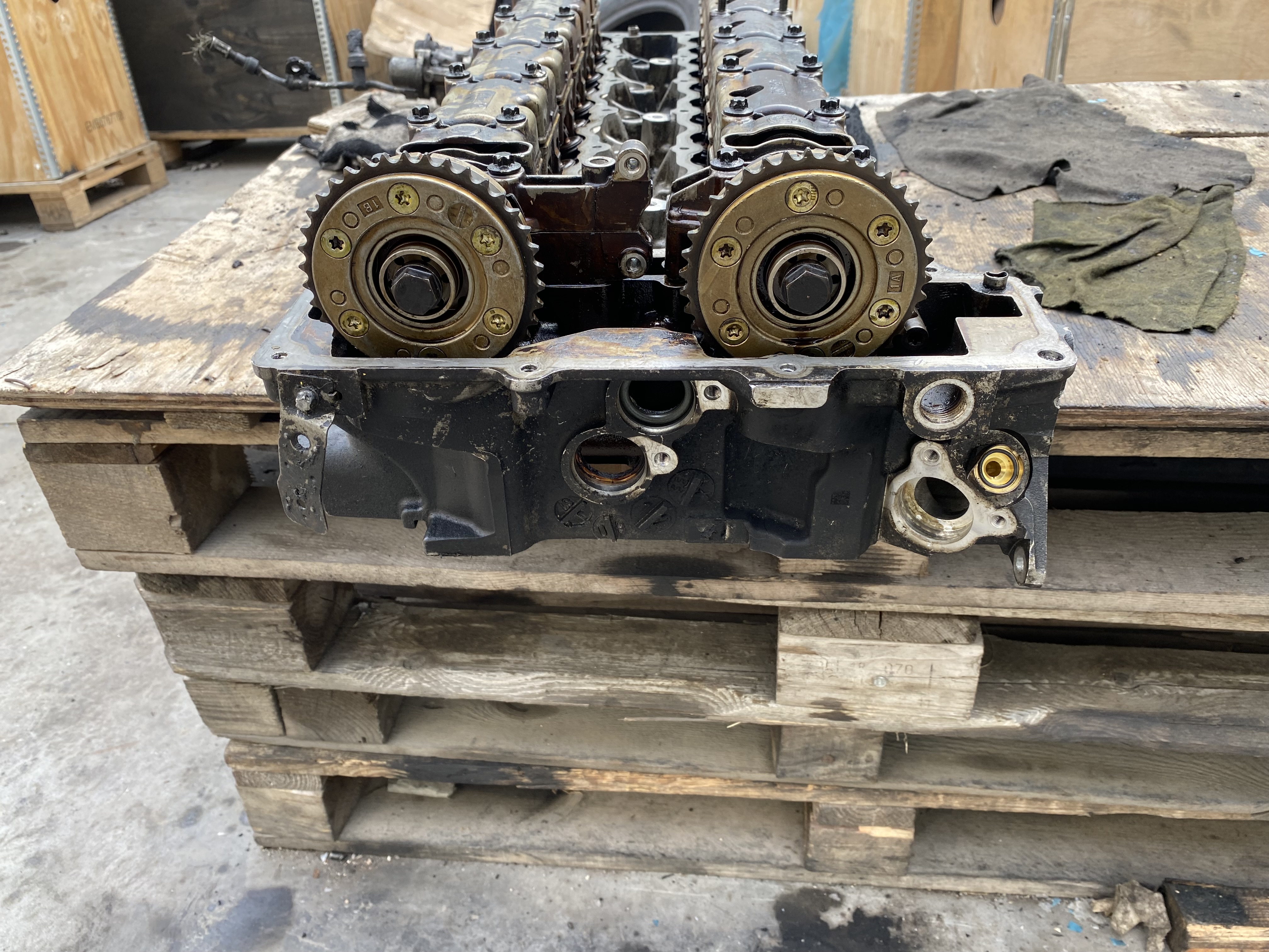 BMW E60 E90 N53 B25 MOTOR SİLİNDİR KAPAĞI ORJİNAL ÇIKMA BMW E60 E90 N53 B25 MOTOR SİLİNDİR KAPAĞI ORJİNAL ÇIKMA
