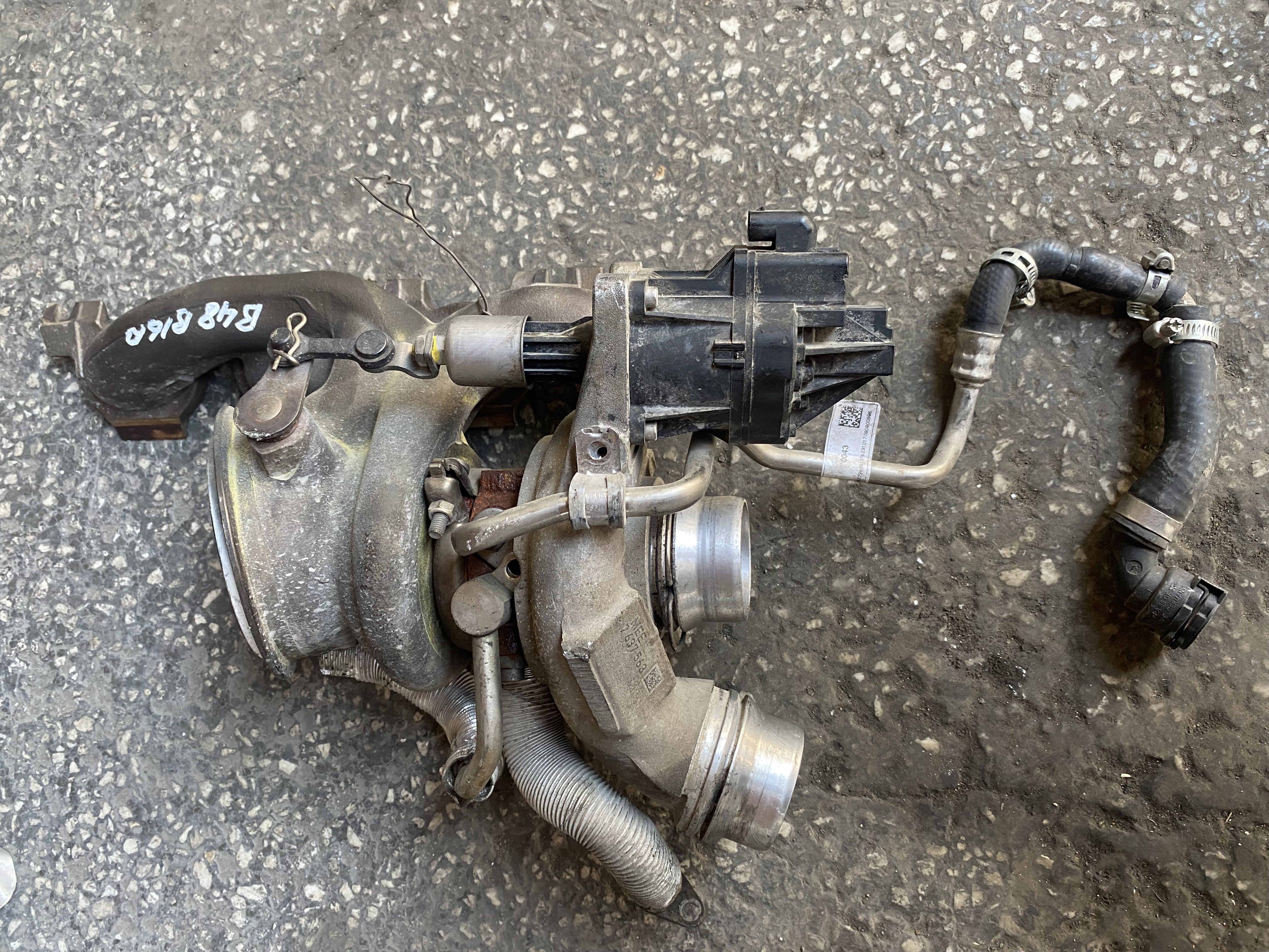 BMW G30 B48 TURBO 11657637563 ORJİNAL ÇIKMA 