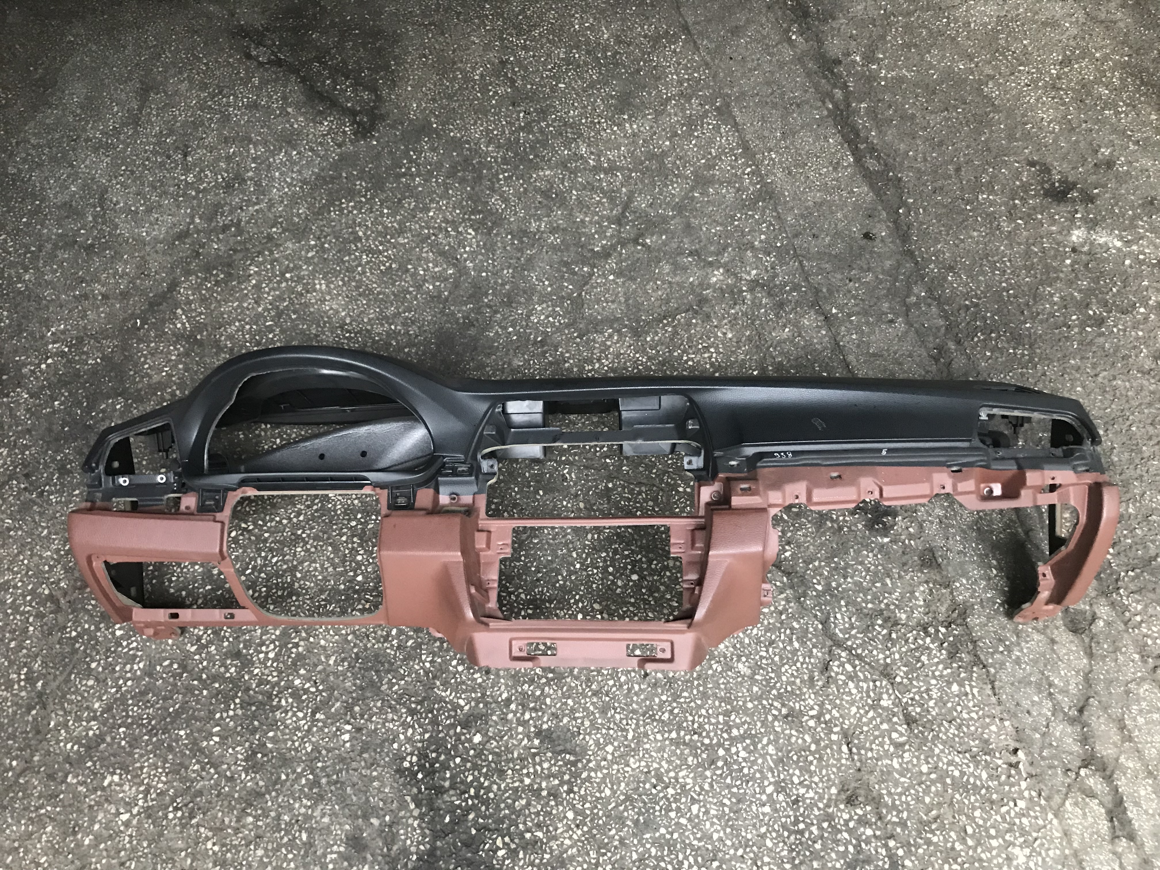 BMW F10 TABA GÖĞÜS ORJİNAL ÇIKMA
