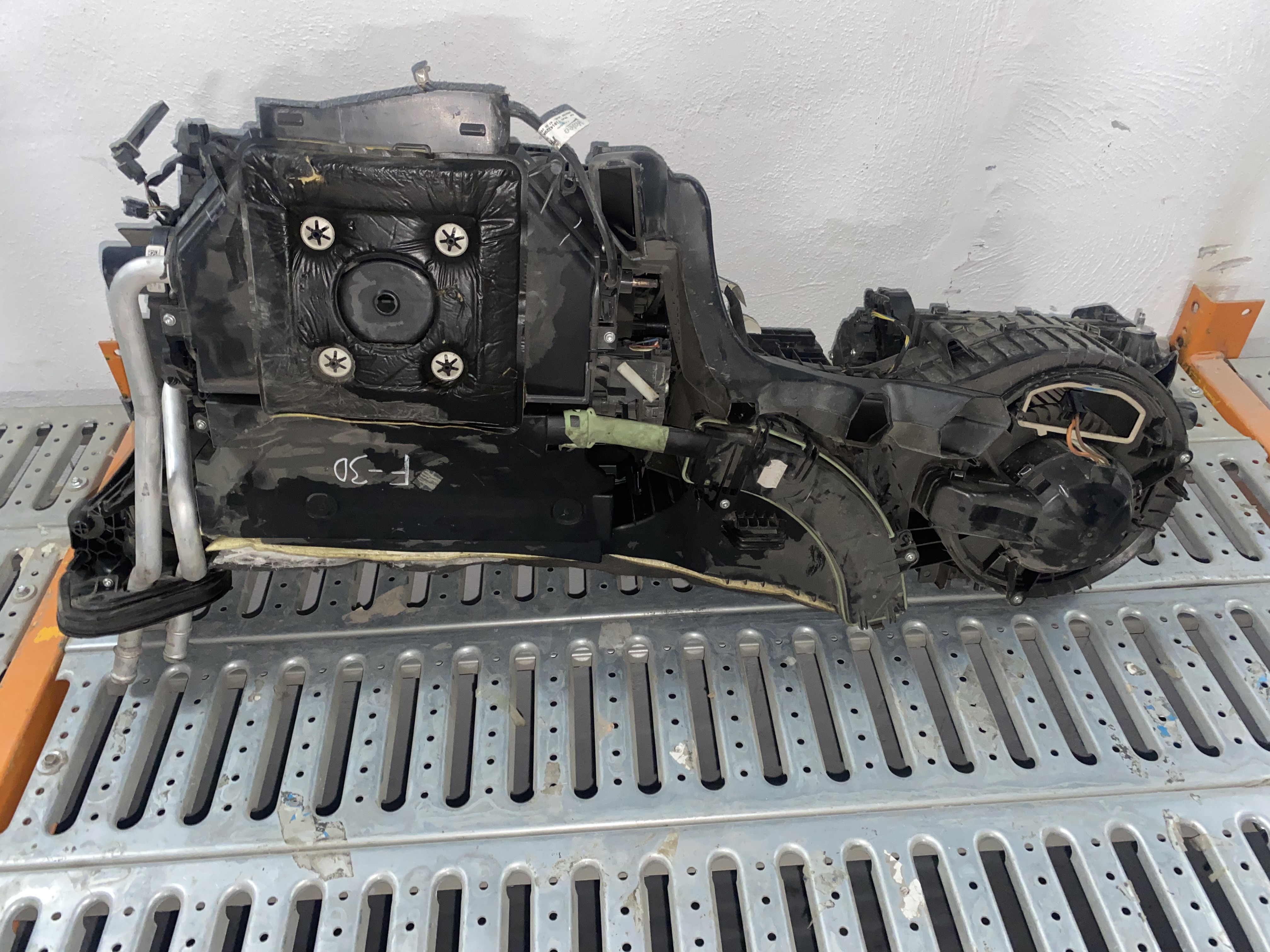 BMW F30 F32 F33 KALORİFER KUTUSU ORJİNAL ÇIKMA 