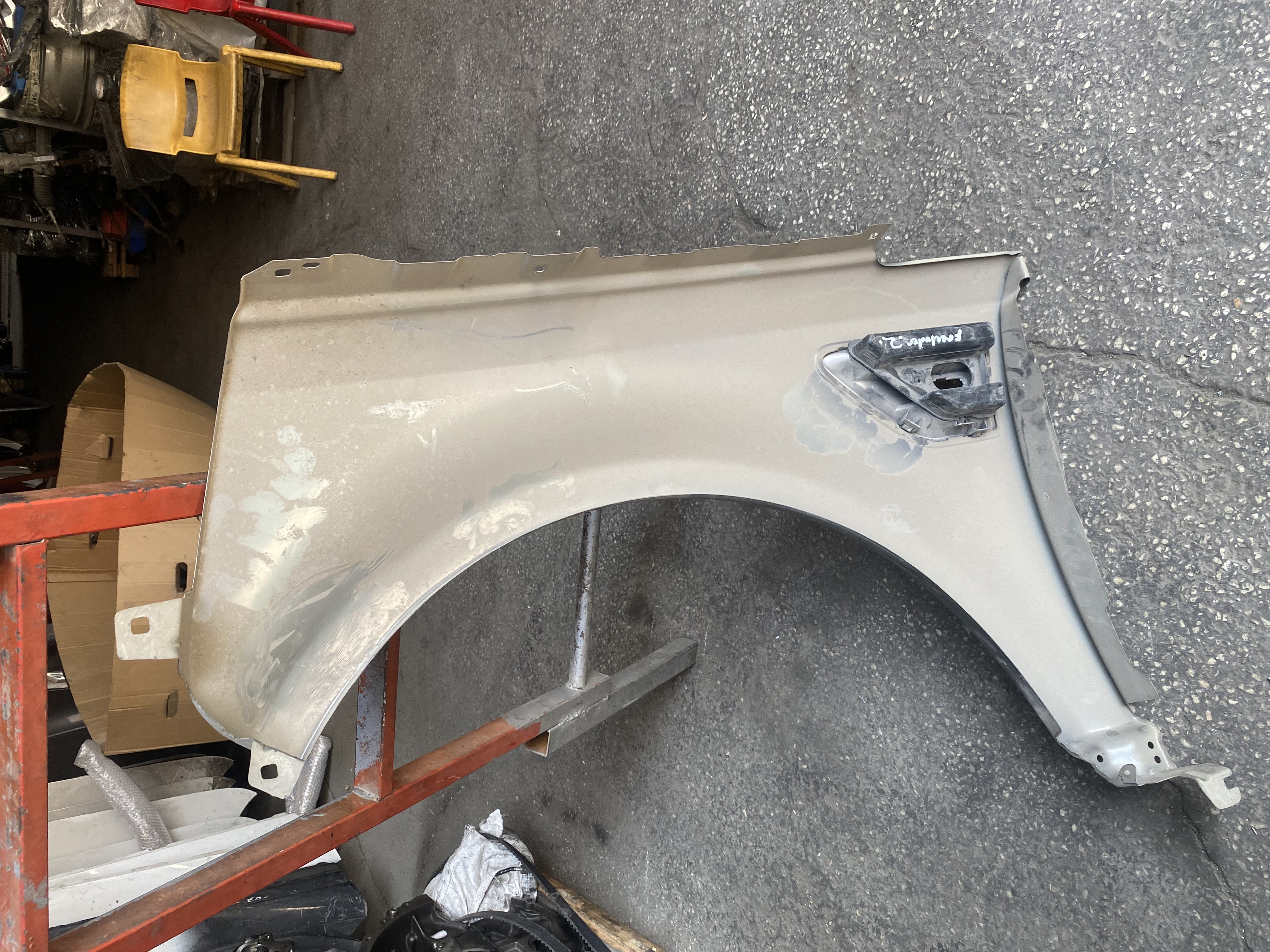 LAMD ROVER FREELANDER 2 SAĞ ÇAMURLUK LR005867 ORJİNAL ÇIKMA