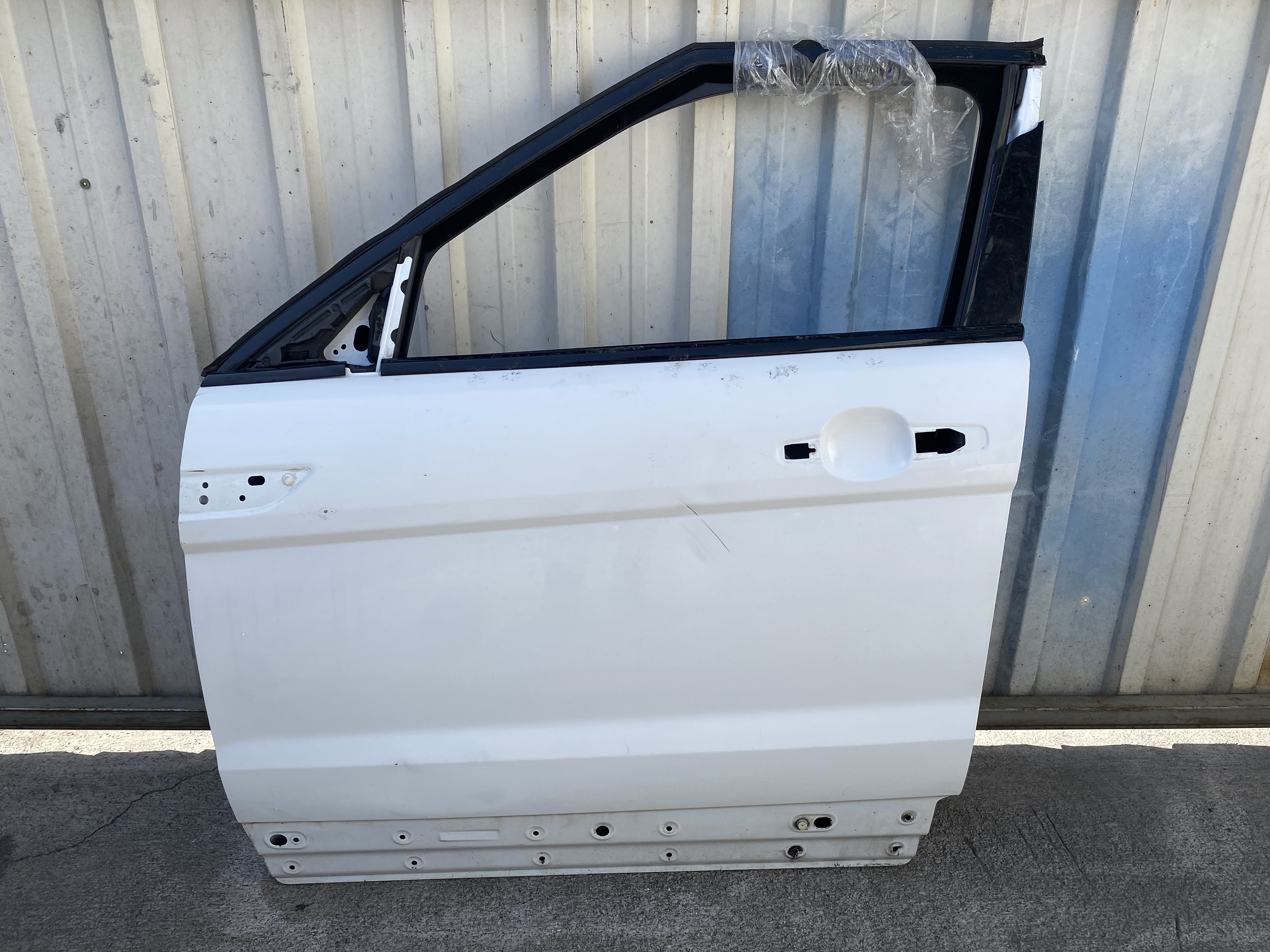 RANGE ROVER EVOQUE L538 SOL ÖN KAPI BEYAZ ORJINAL ÇIKMA