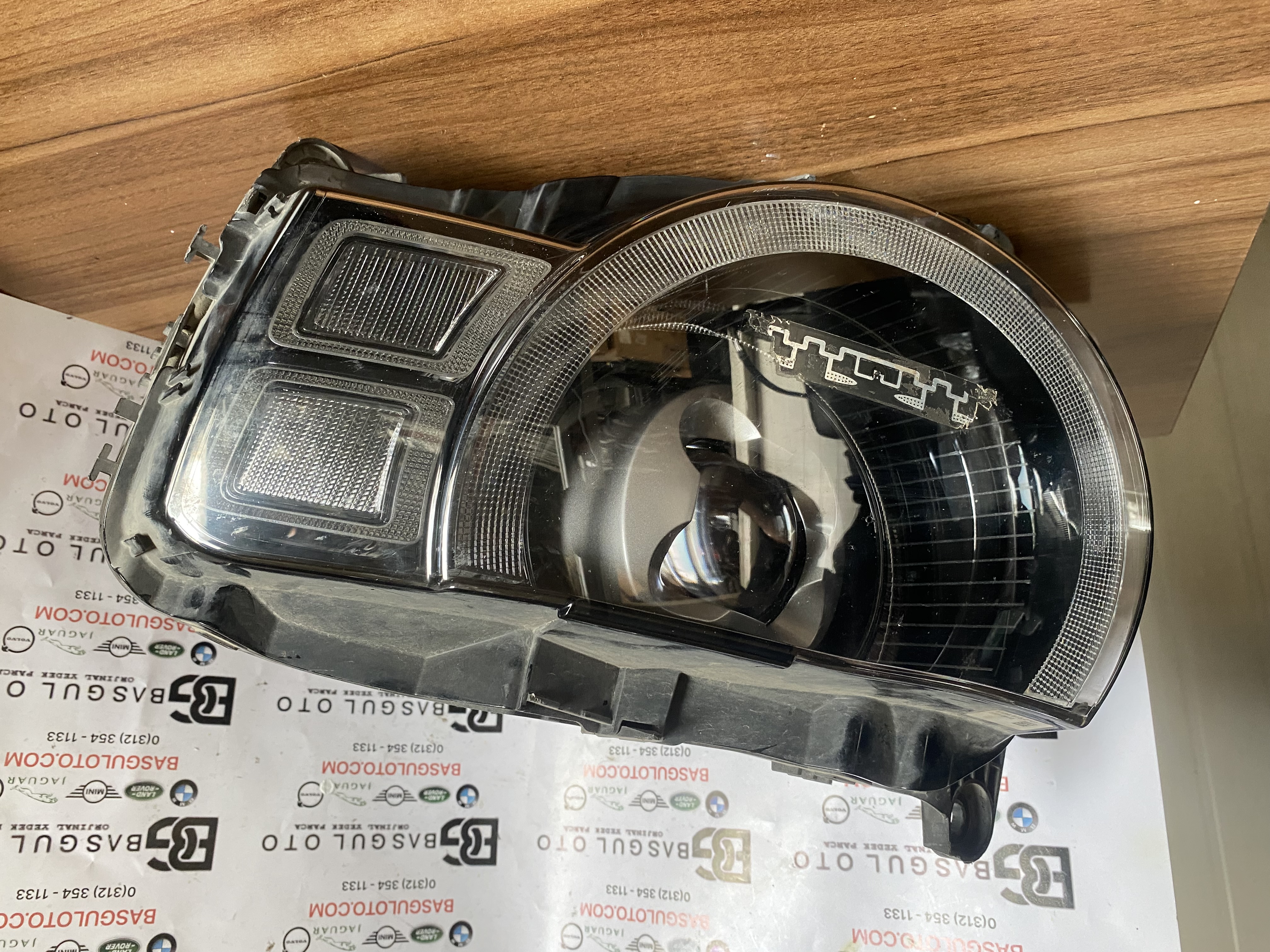 LAND ROVER DEFENDER L663 SOL FAR L8B2-13W030-HG ORJİNAL ÇIKMA 