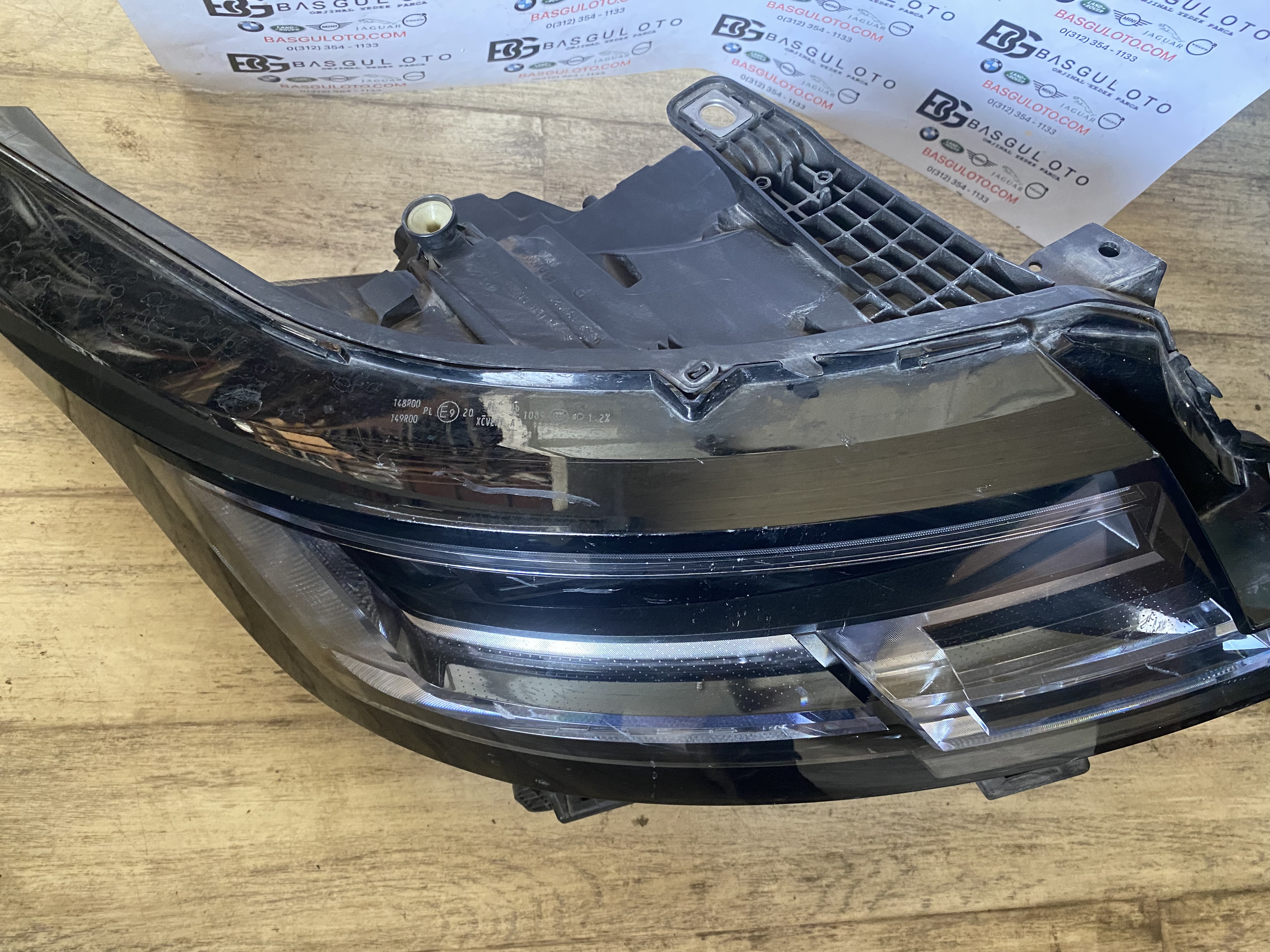 RANGE ROVER VOGUE L460 SAĞ FAR M8E2 - 13W029 - HM ORJINAL ÇIKMA
