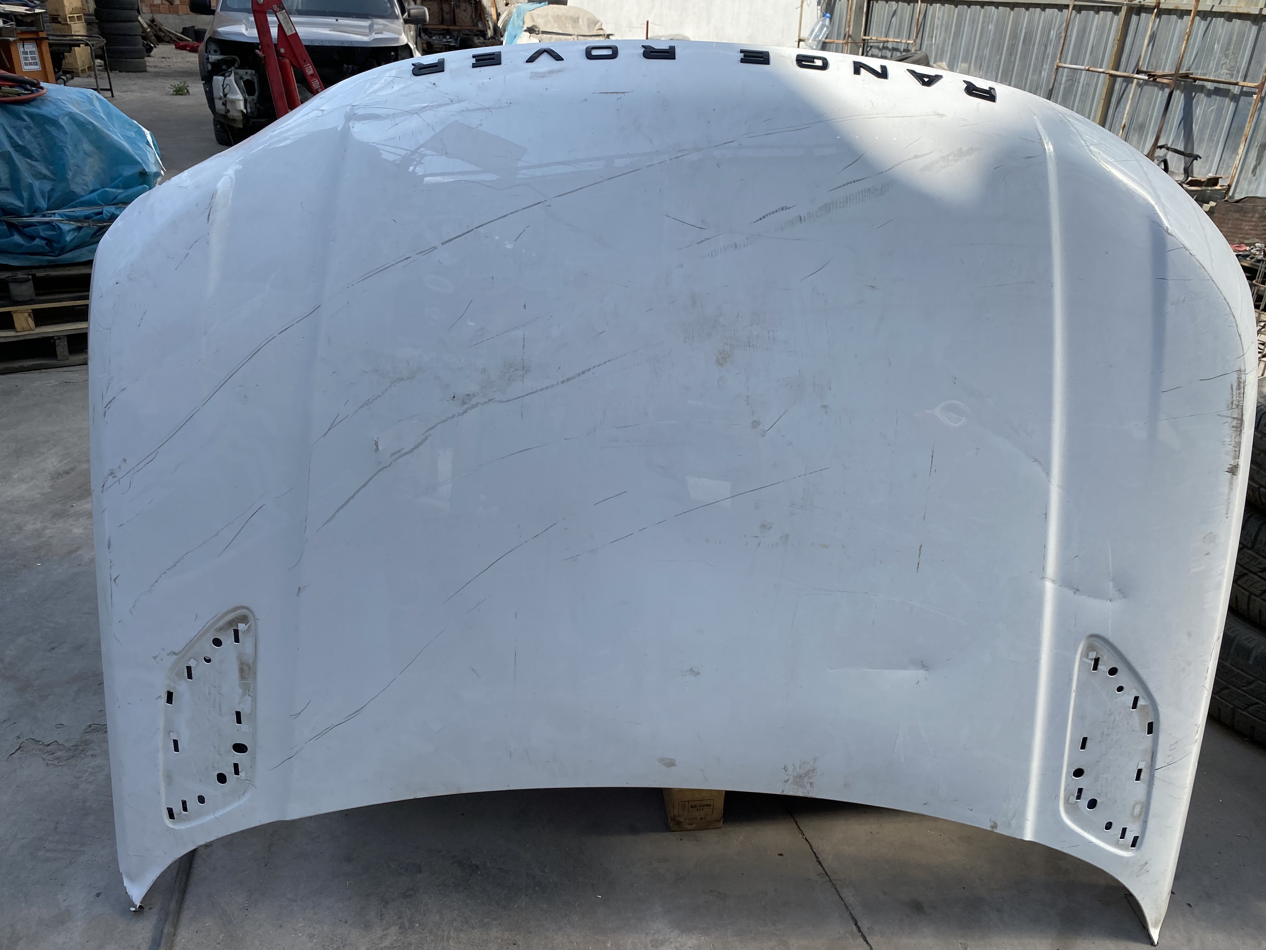 RANGE ROVER SPORT L494 MOTOR KAPUTU BEYAZ ORJİNAL ÇIKMA