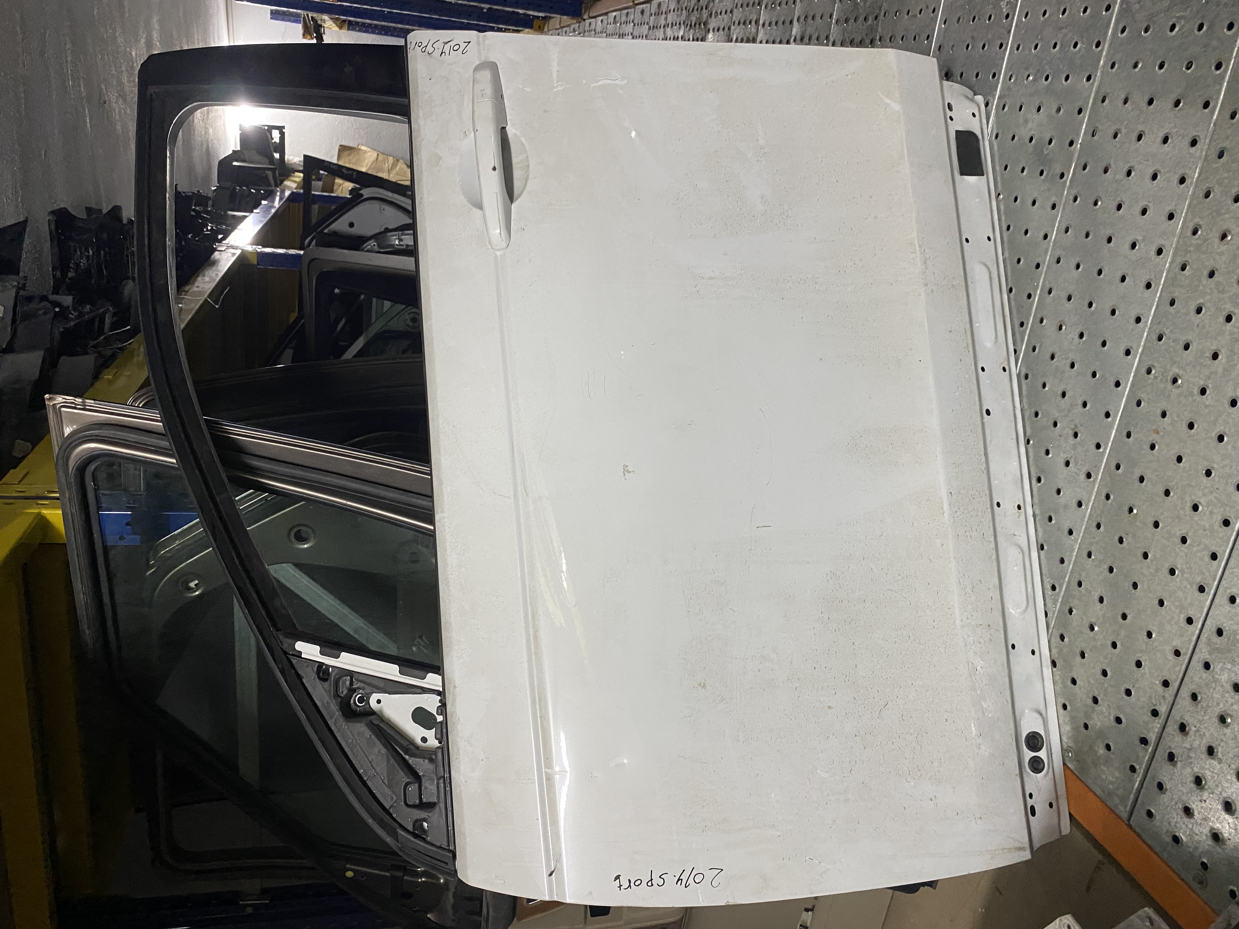 RANGE ROVER DİSCOVERY SPORT L550 SOL ÖN KAPI BEYAZ HATASIZ ORJİNAL ÇIKMA