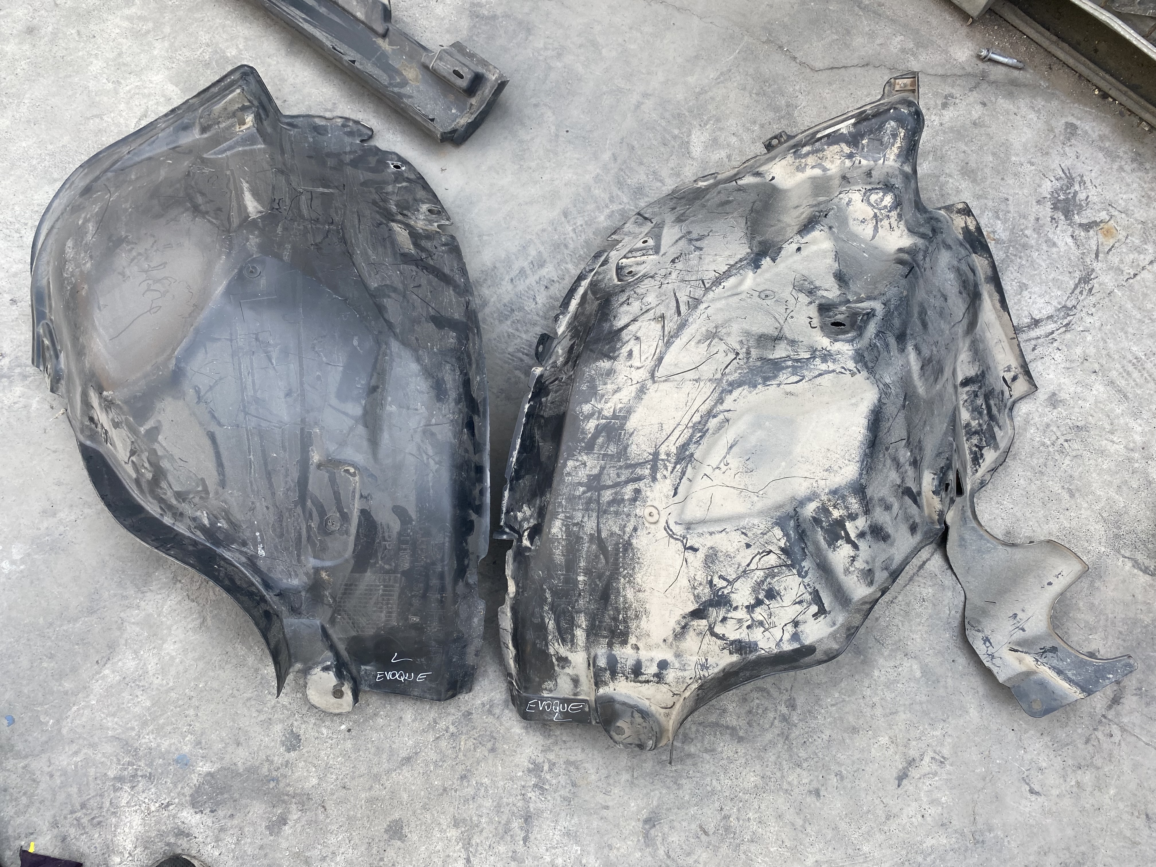 RANGE ROVER EVOQUE L538 SAĞ SOL ÖN DAVLUMBAZ ORJINAL ÇIKMA