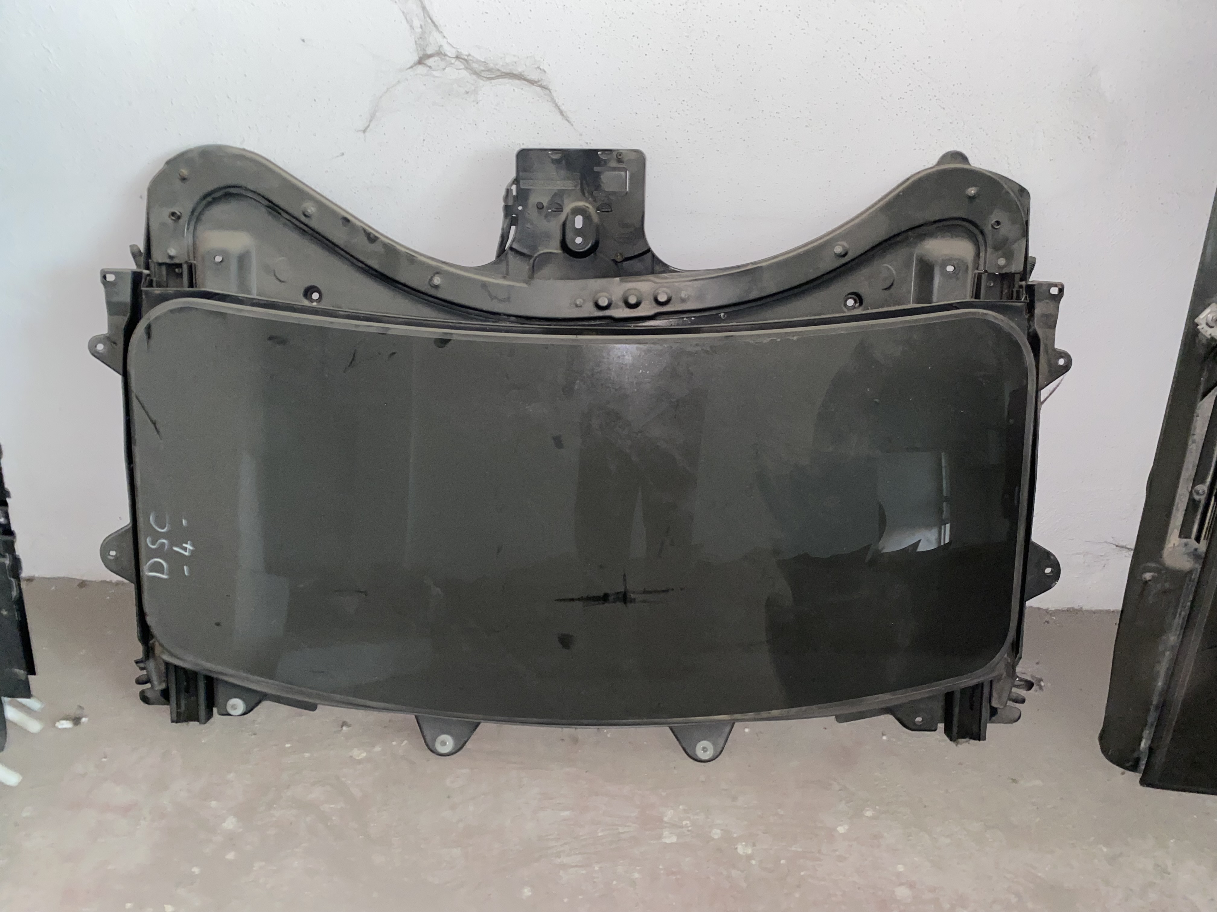 LAND ROVER DİSCOVERY 4 SUNROOF ORJİNAL ÇIKMA