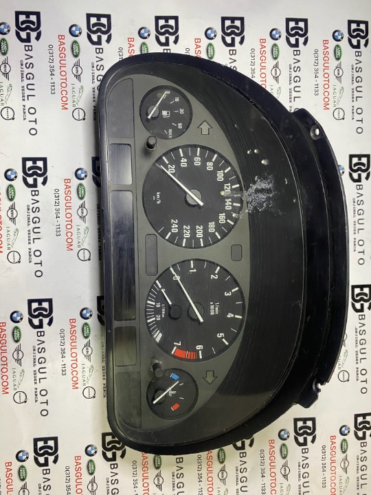 BMWE39 520İ 530İ KM SAATİ KADRAN  GÖSTERGE PANELİ 8387045