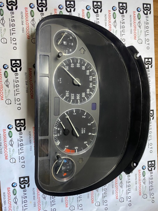 BMWE39 520İ 530İ KM SAATİ KADRAN  GÖSTERGE PANELİ 8352029