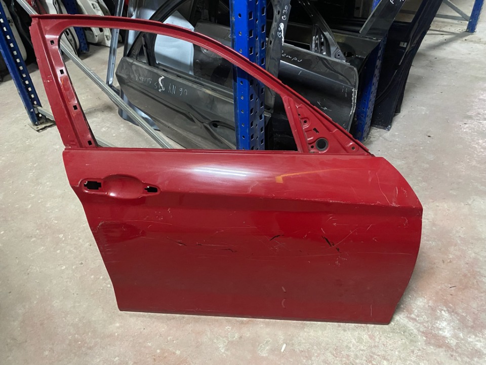 BMW F20 SAG ÖN KAPI KIRMIZI LOKAL HASARLI