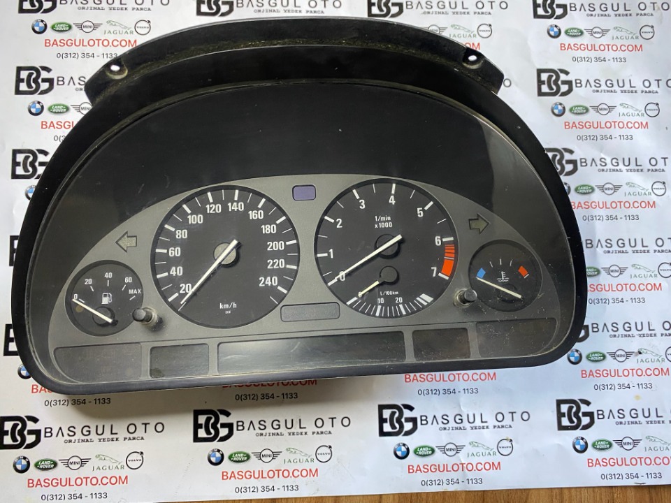BMWE39 520İ 530İ KM SAATİ KADRAN  GÖSTERGE PANELİ 8352029