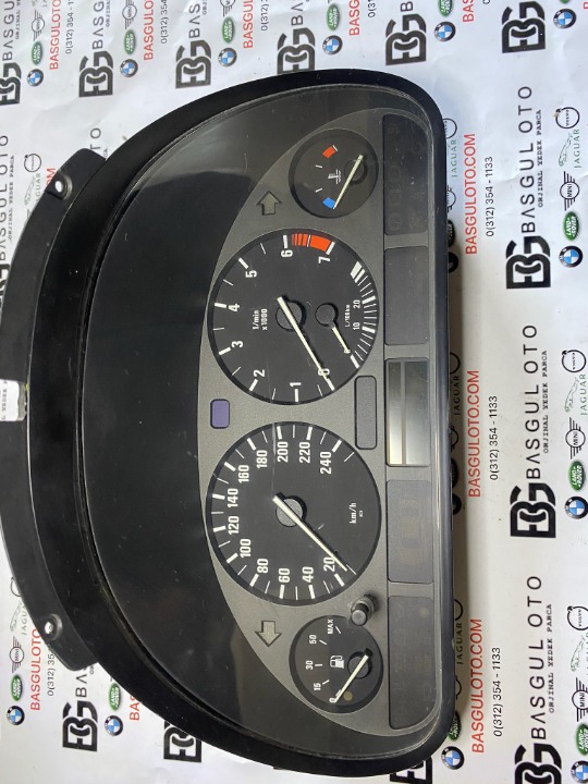 BMWE39 520İ 530İ KM SAATİ KADRAN  GÖSTERGE PANELİ 8375895