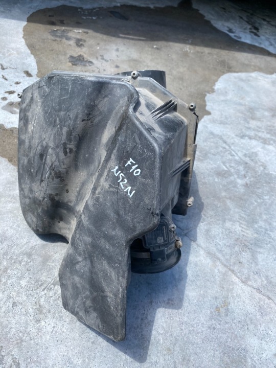 BMW F10 N52N HAVA FİLTRE KUTUSU ÇIKMA ORJ